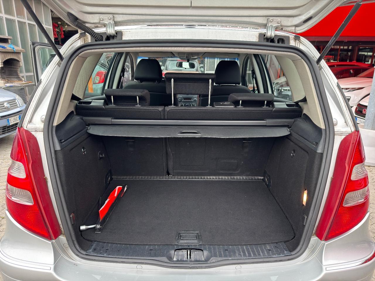 Mercedes-benz A 150 ADATTA A NEOPATENTATI A 150 Elegance