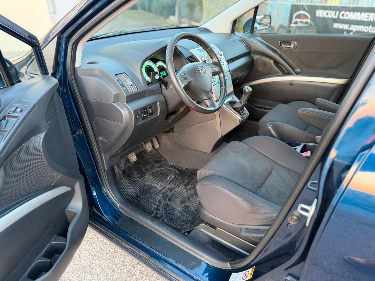 Toyota Corolla Verso 2.0 16V D-4D Sol