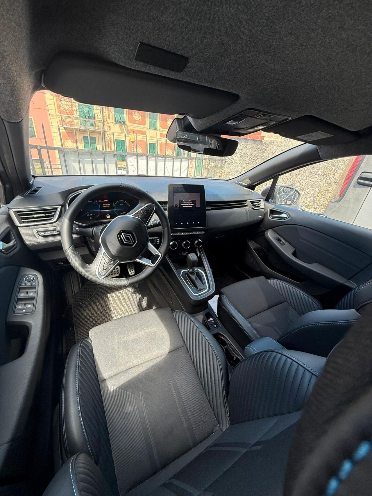Renault Clio Full Hybrid E-Tech 145 CV 5 porte Equilibre