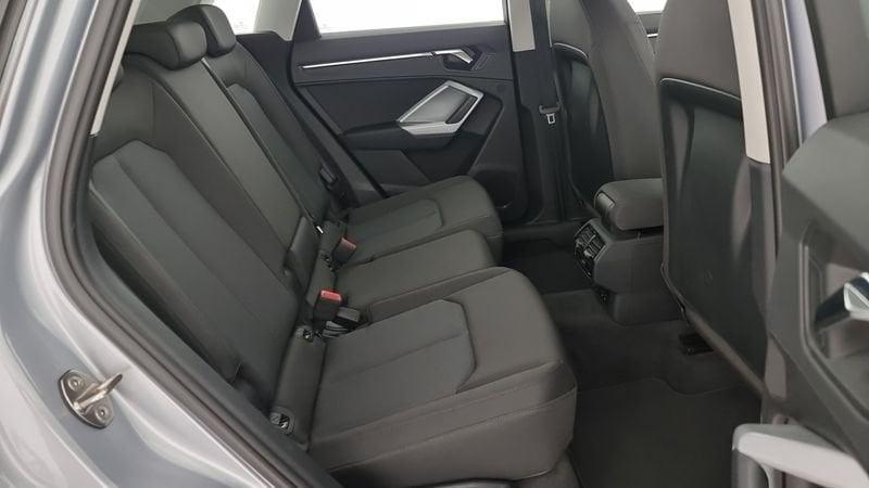 Audi Q3 35 TDI S tronic Business