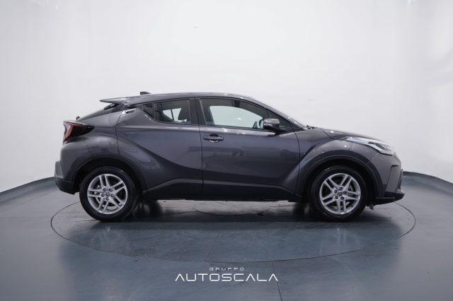 TOYOTA C-HR 1.8 Hybrid E-CVT Business