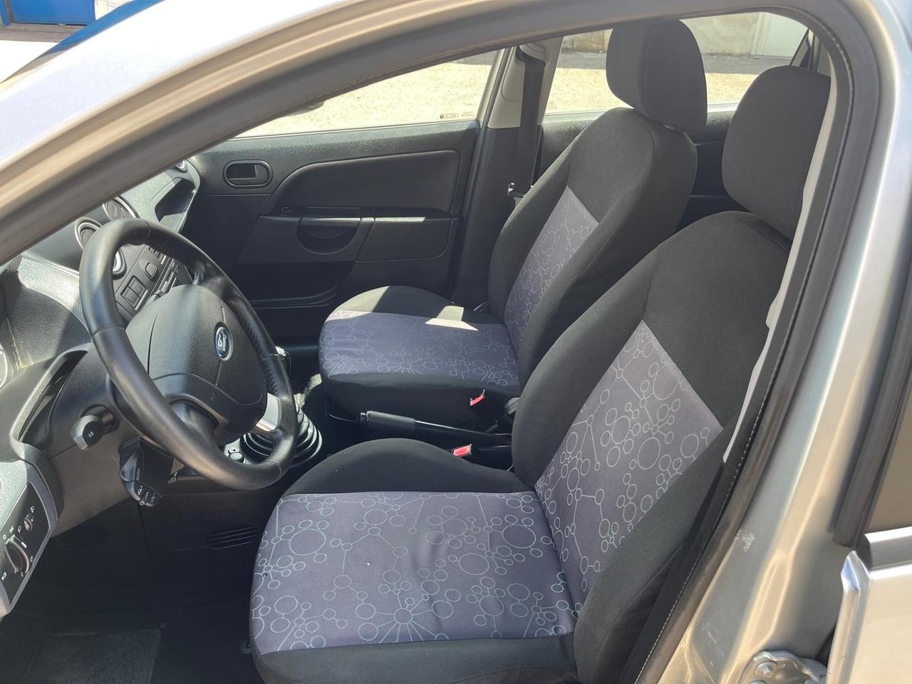 Ford fiesta 5 P-1.4 tdci- km 90000-2007