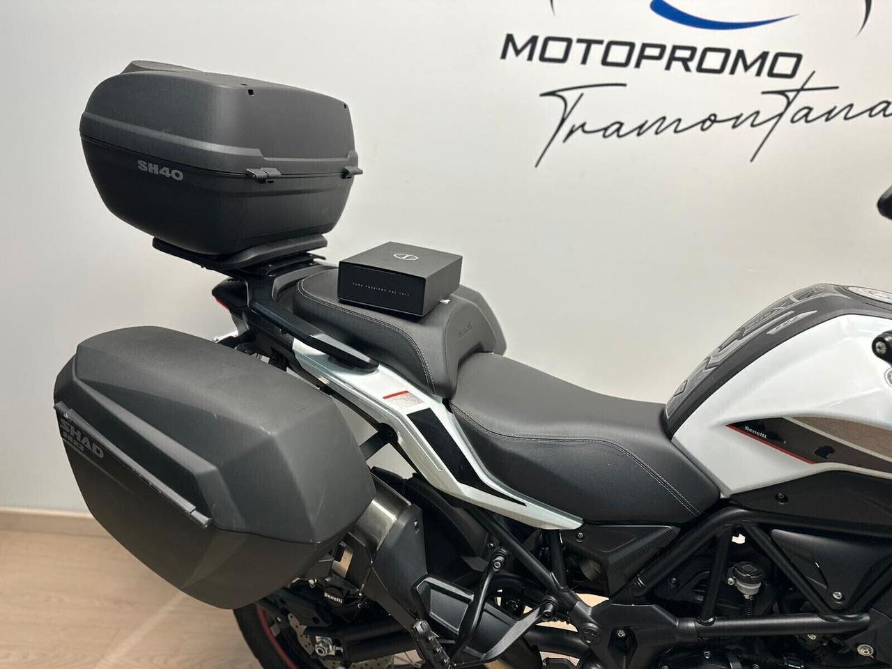 BENELLI TRK 502 X TRK502X + SET 3 VALIGE 2024