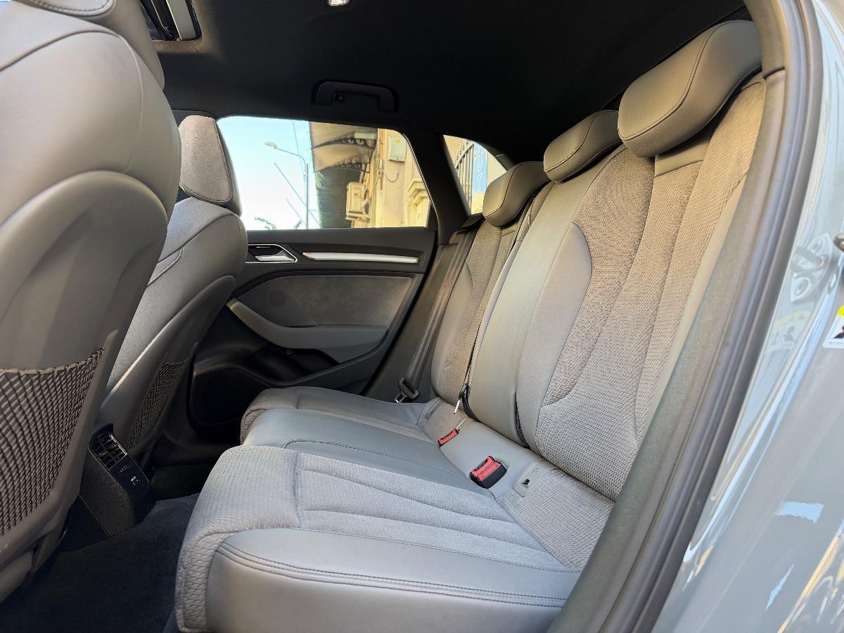 Audi A3 Sportback 35TDI S-line Identity Black 150CV