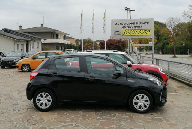 TOYOTA Yaris 1.5 Hybrid 5 porte Business