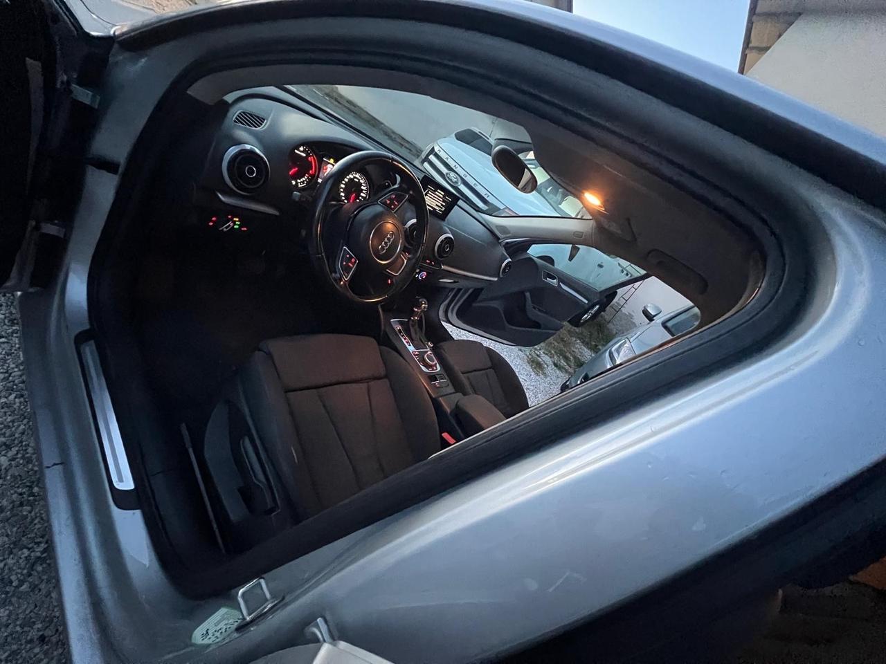Audi A3 1.6 TDI S tronic Young