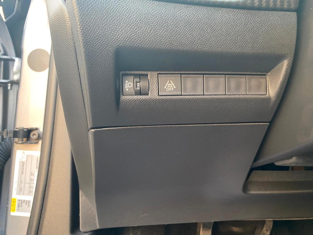 PEUGEOT 2008 1.5 100CV CRUISE CARPLAY OK NEOPATENTATI ANNO 2021