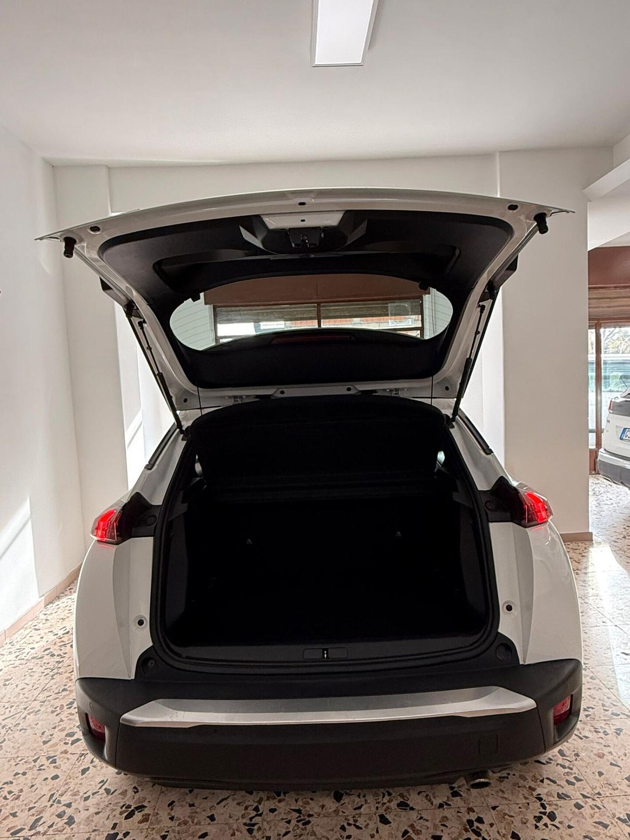 Peugeot 2008 BlueHDi 130 S&S EAT8 Allure