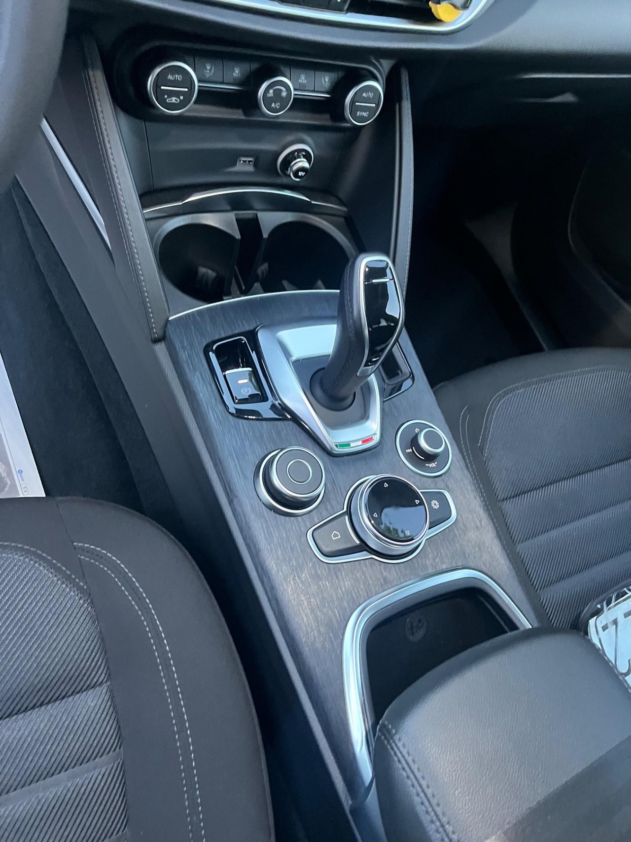Alfa Romeo Stelvio 2.2 Turbodiesel 190 CV AT8 Q4 Business