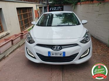 HYUNDAI i30 i30 5p 1.6 crdi Comfort 110cv auto