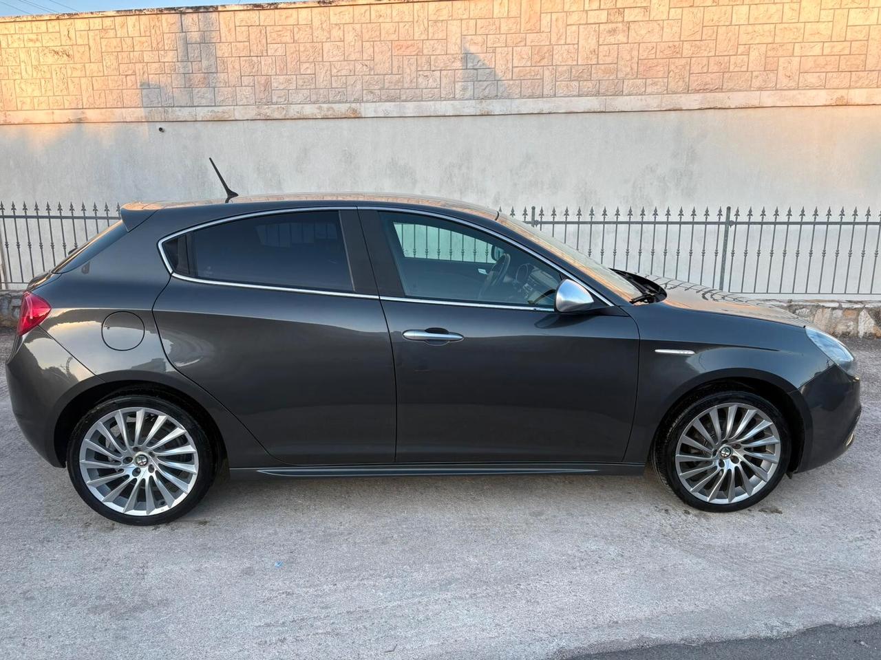 Alfa Romeo Giulietta 1.6 JTDm-2 105 CV Distinctive