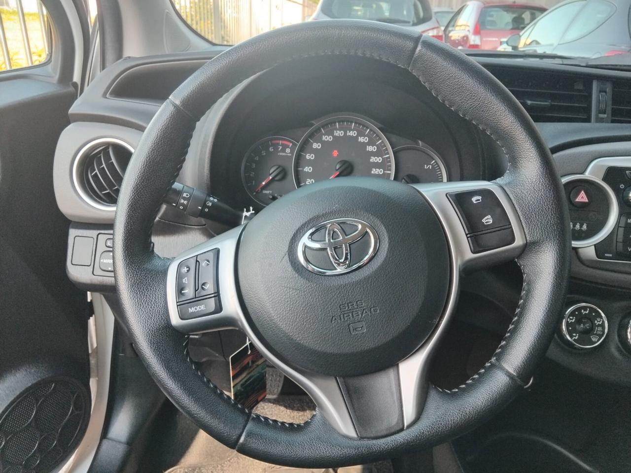 Toyota Yaris 1.0 benzina