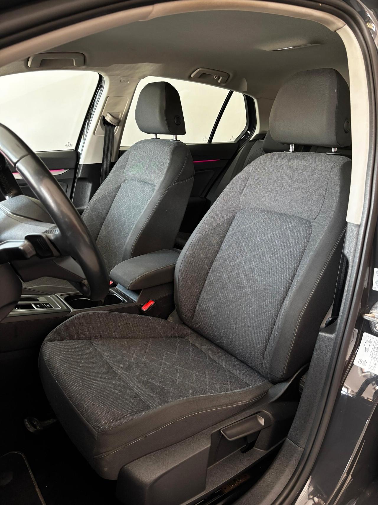 Volkswagen Golf 1.5 TGI DSG Style UNIPROPRIETARIO