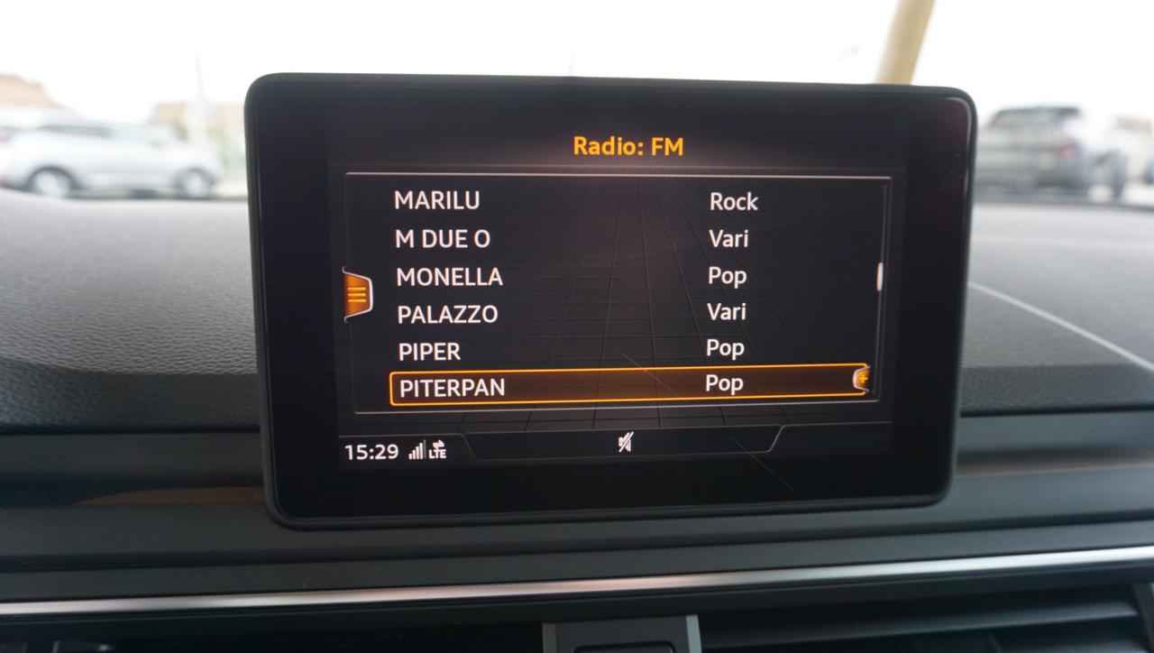 Audi A4 Avant 30 2.0 tdi Business 122cv s-tronic my16