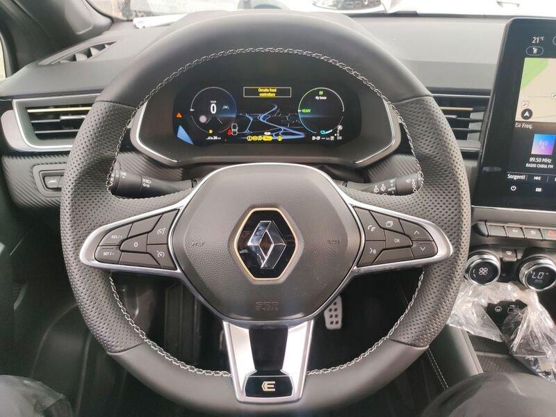 Renault Captur NUOVO E-Tech enginereed Plug-In hybrid 160