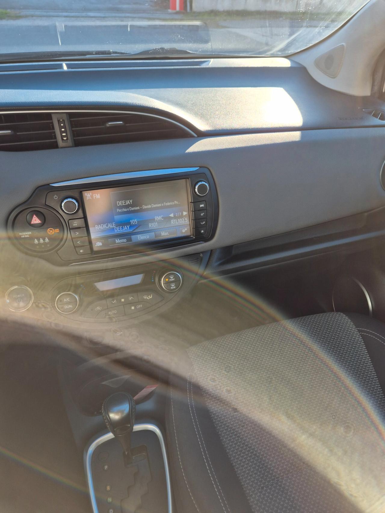 Toyota Yaris 1.5 Hybrid 5 porte Business