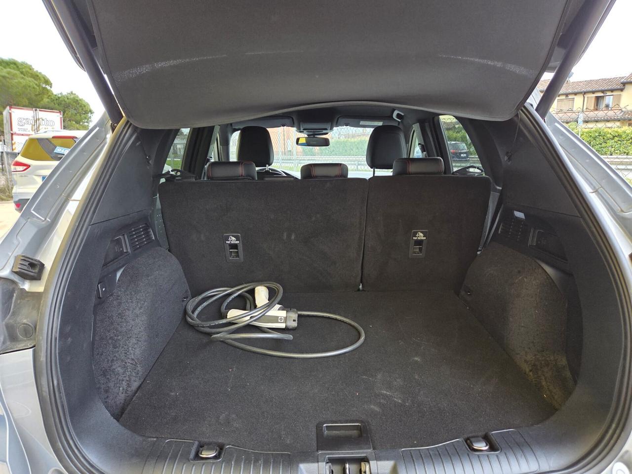 Ford Kuga Plug In Hybrid ST-Line X - 2021