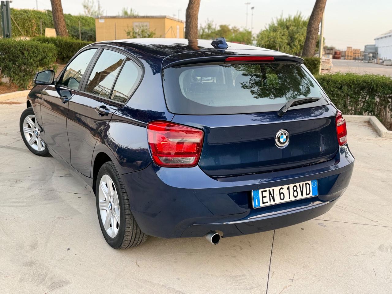 Bmw 118 118d 5p. Urban