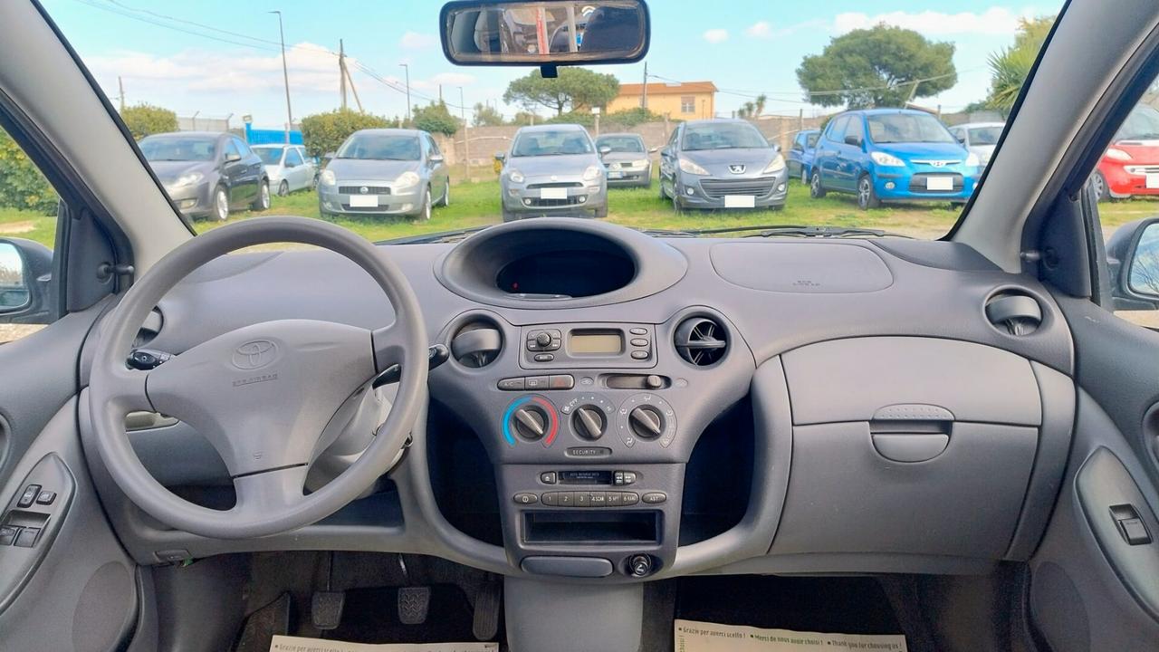 Toyota Yaris 1.0 5 Porte Adatta anche a neopatentati
