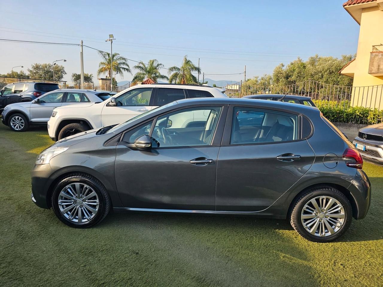 Peugeot 208 PureTech 82 5p. GPL Allure
