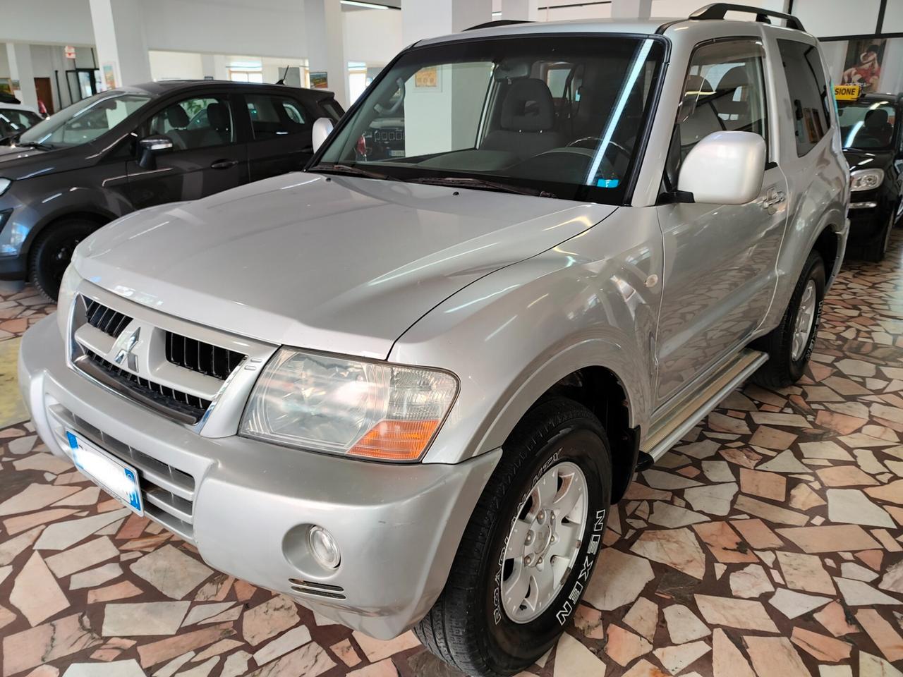 Mitsubishi Pajero 2.5 TDI 3p. GLX