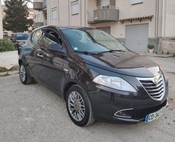 Lancia Ypsilon 1.2 69 CV 5 porte S&S Gold km 84 mila