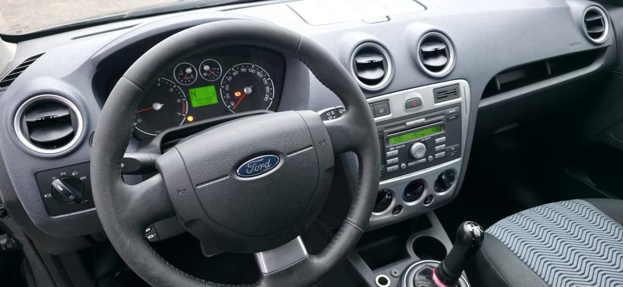 Ford Fusion UAV 1.4 16V automatica neopatentati