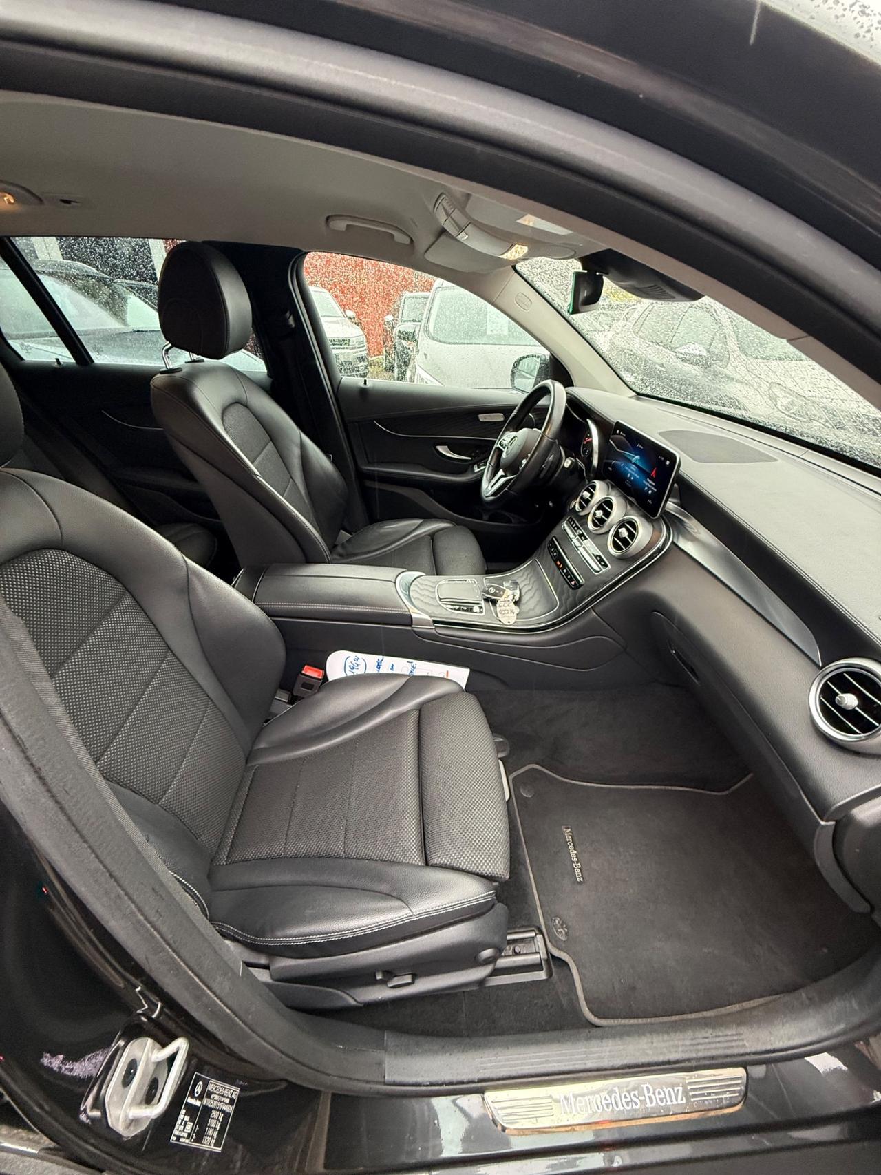 GLC 220 d 4Matic Sport-unipro-rate-iva esposta -