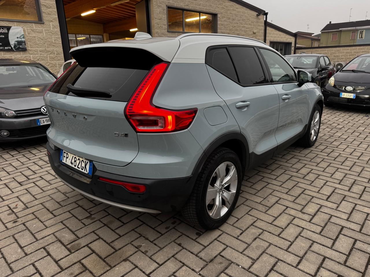 Volvo XC40 D4 AWD Geartronic Momentum