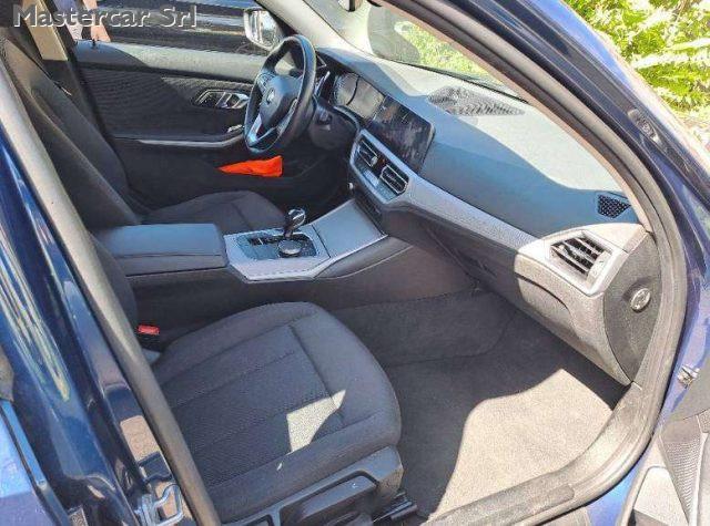BMW 320 320d Touring mhev 48V xdrive Business Advantage au