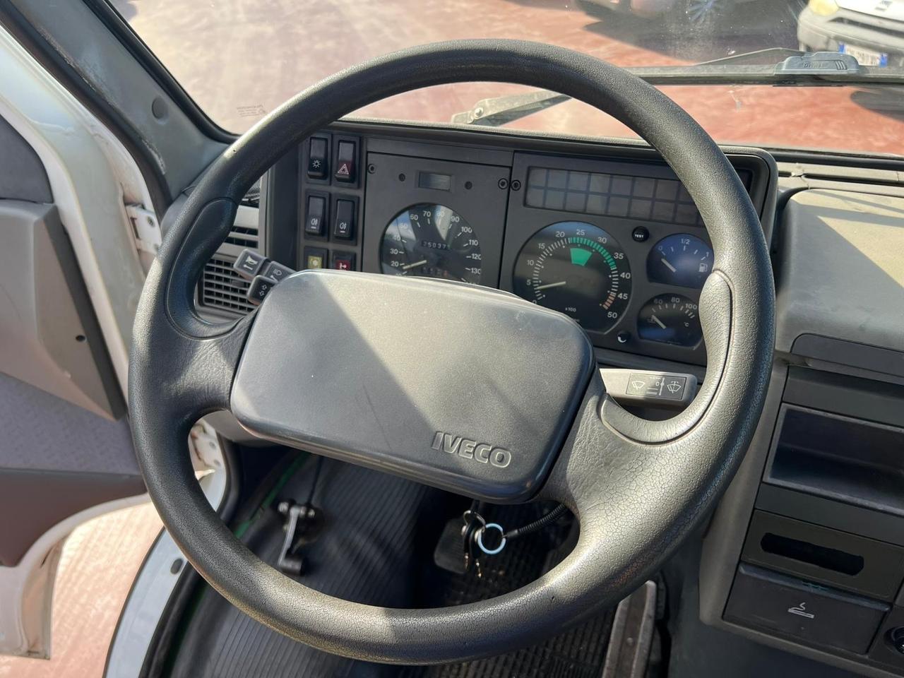 Iveco Daily Carroattrezzi