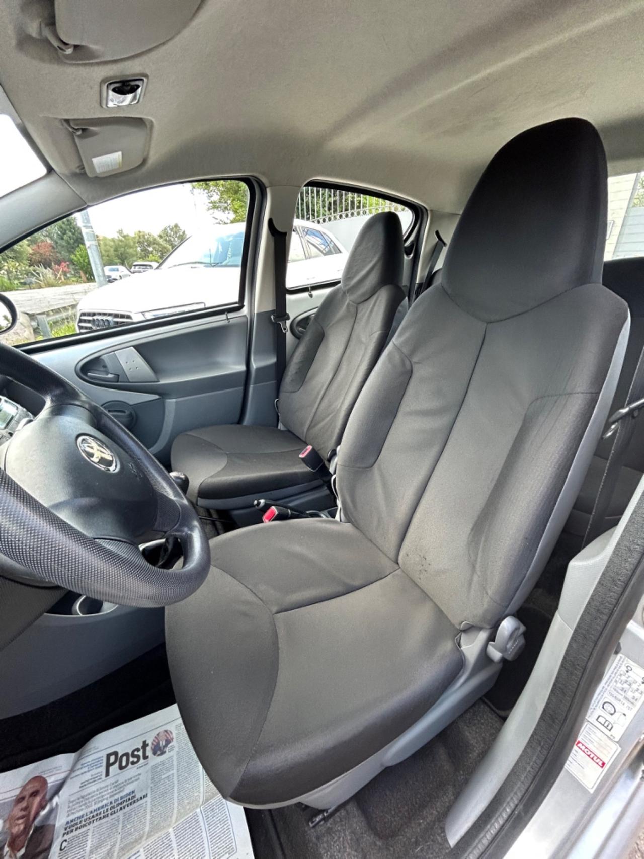 Toyota Aygo 1.0 12V VVT-i 5 porte Now Connect