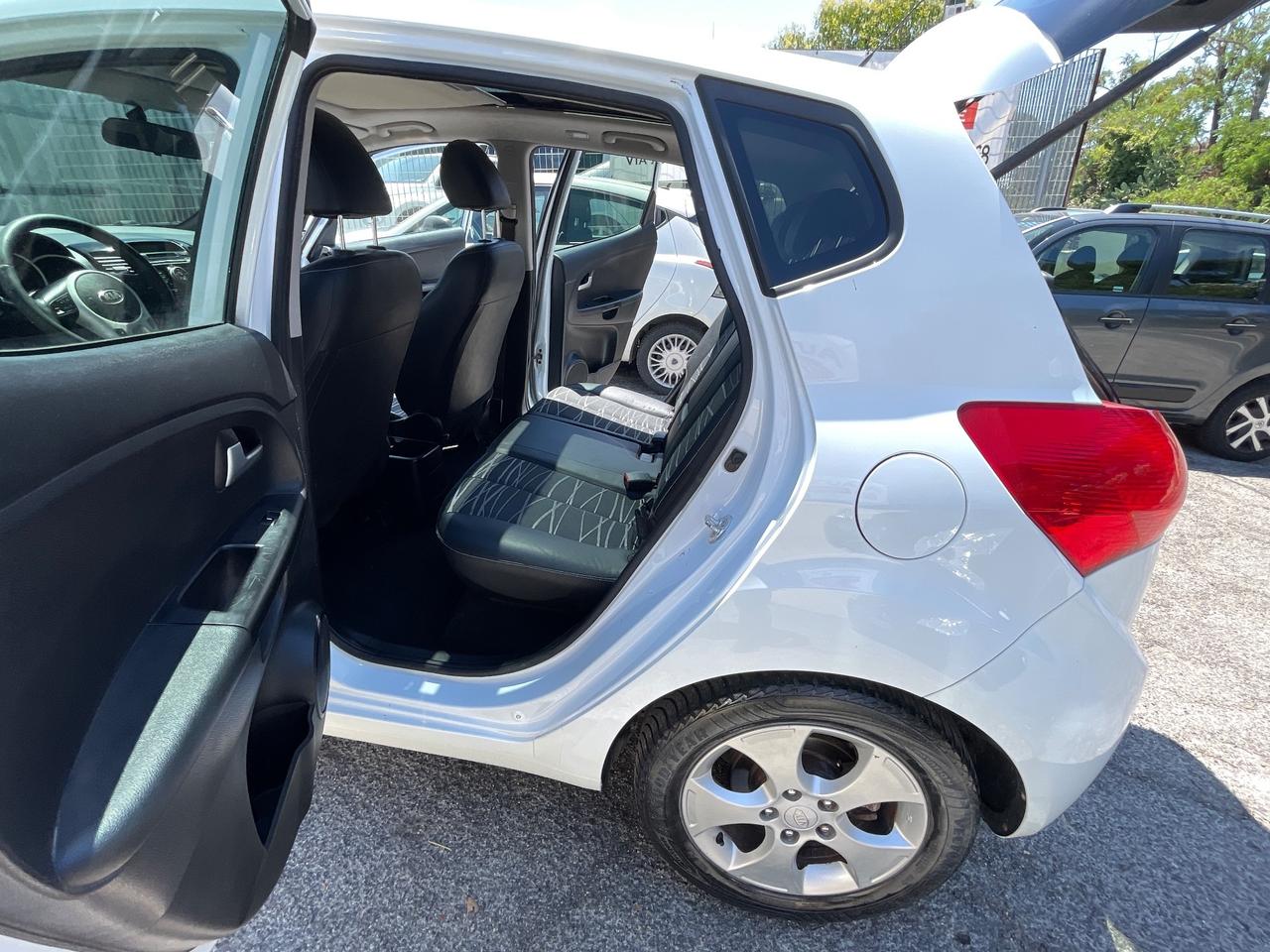 Kia Venga 1.4 Benzina e Metano - Tetto Apribile