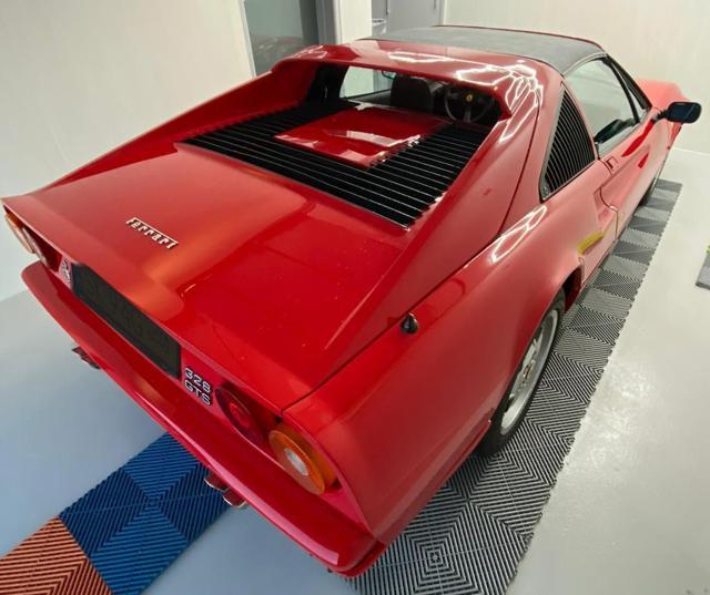 FERRARI 328 GTS