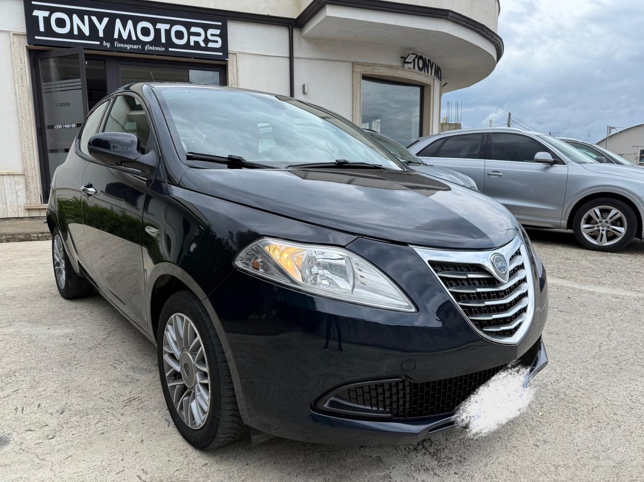 Lancia Ypsilon 1.2 69 CV 5 porte GPL Ecochic Silver