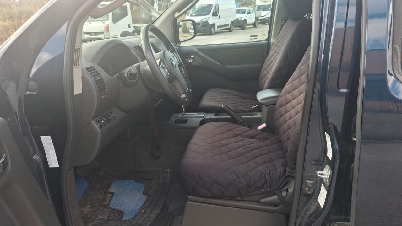 Nissan Navara 2.5 dCi 4 porte Double Cab LE