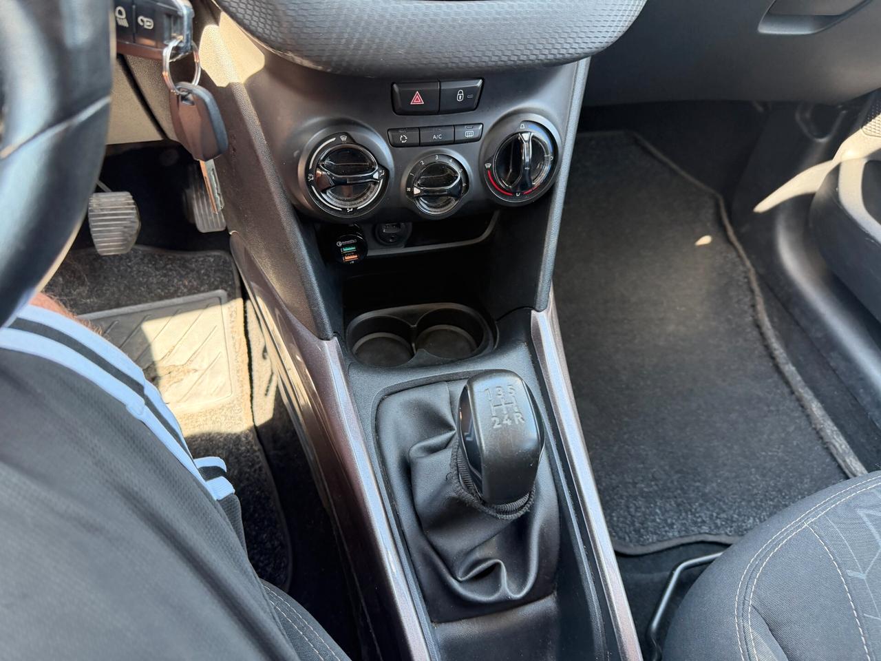 PEUGEOT 2008 2016 1.6 DIESEL 99 CV *LEGGI
