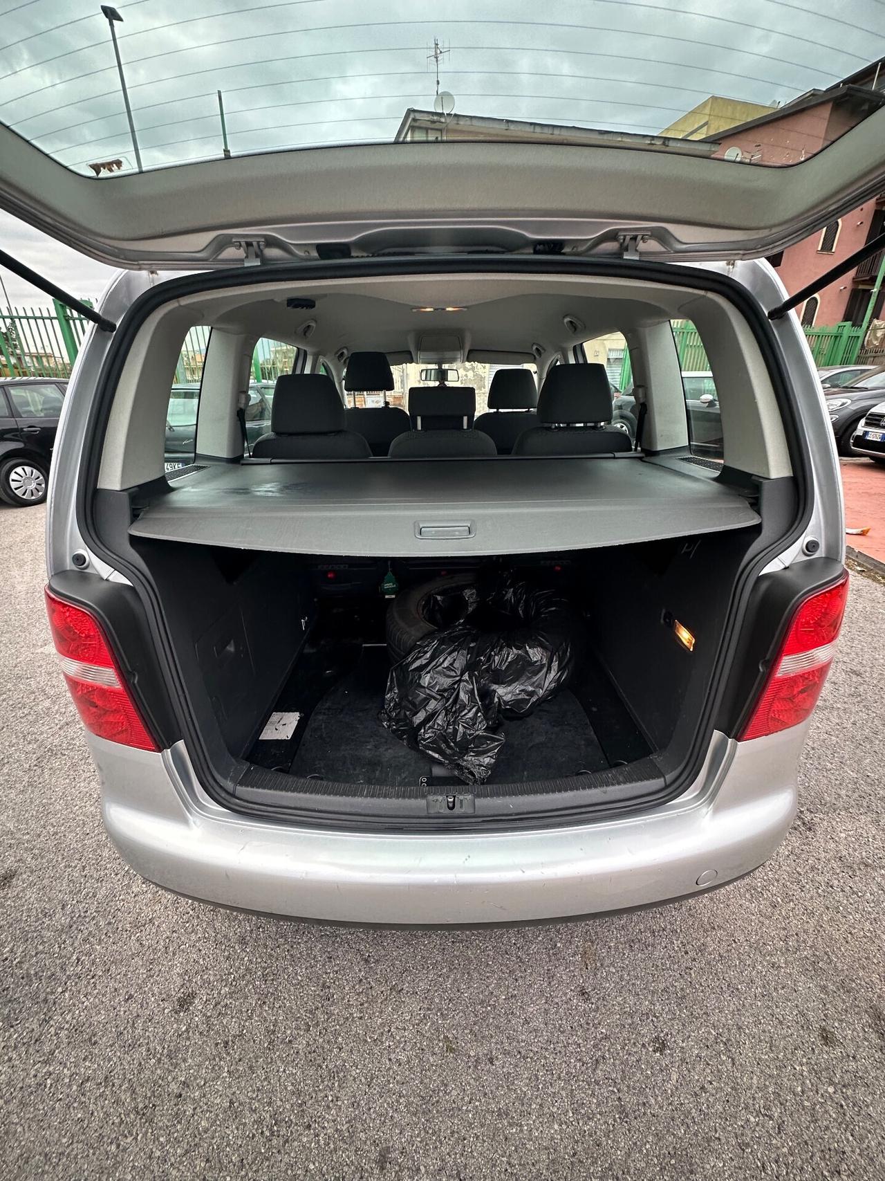 Volkswagen Touran 1.6 Trendline Bifuel G