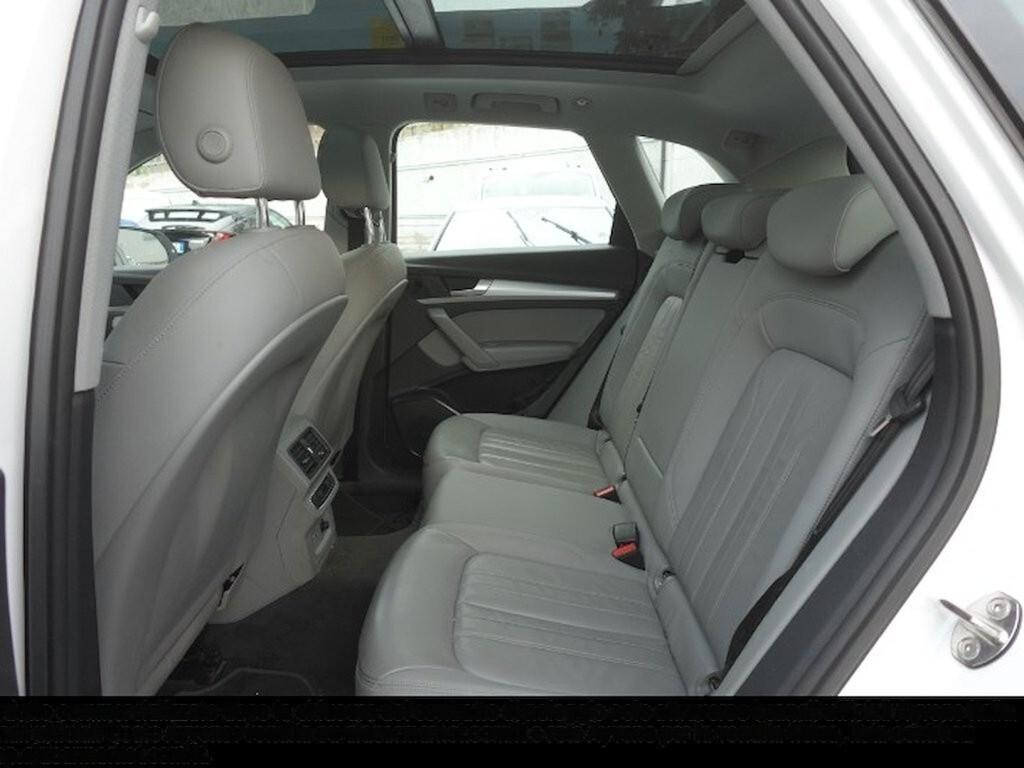AUDI Q5 40 TDI 204CV S-TRONIC QUATTRO BUSINESS ADVANCED ( FARI LED - VIRTUAL COCKPIT - TETTO PANORAMICO APR. - CLIMA TRIZONA - NAVI - PDC - CERCHI 18 )
