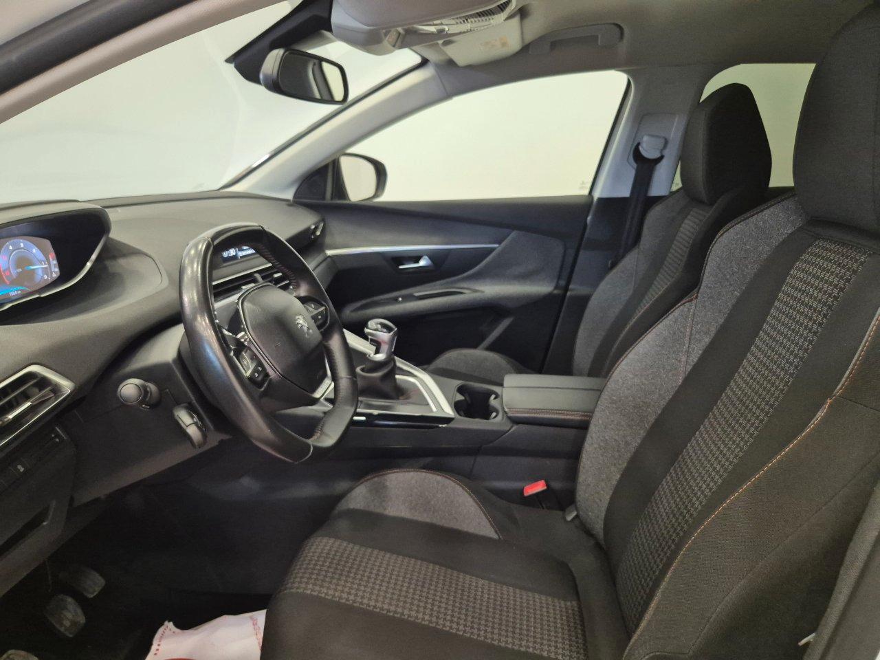 Peugeot 3008 1.6 bluehdi Access 120cv - UNIPROPRIETARIO - NEOPATENTATI - Sens. Park. - Cruise/Lim