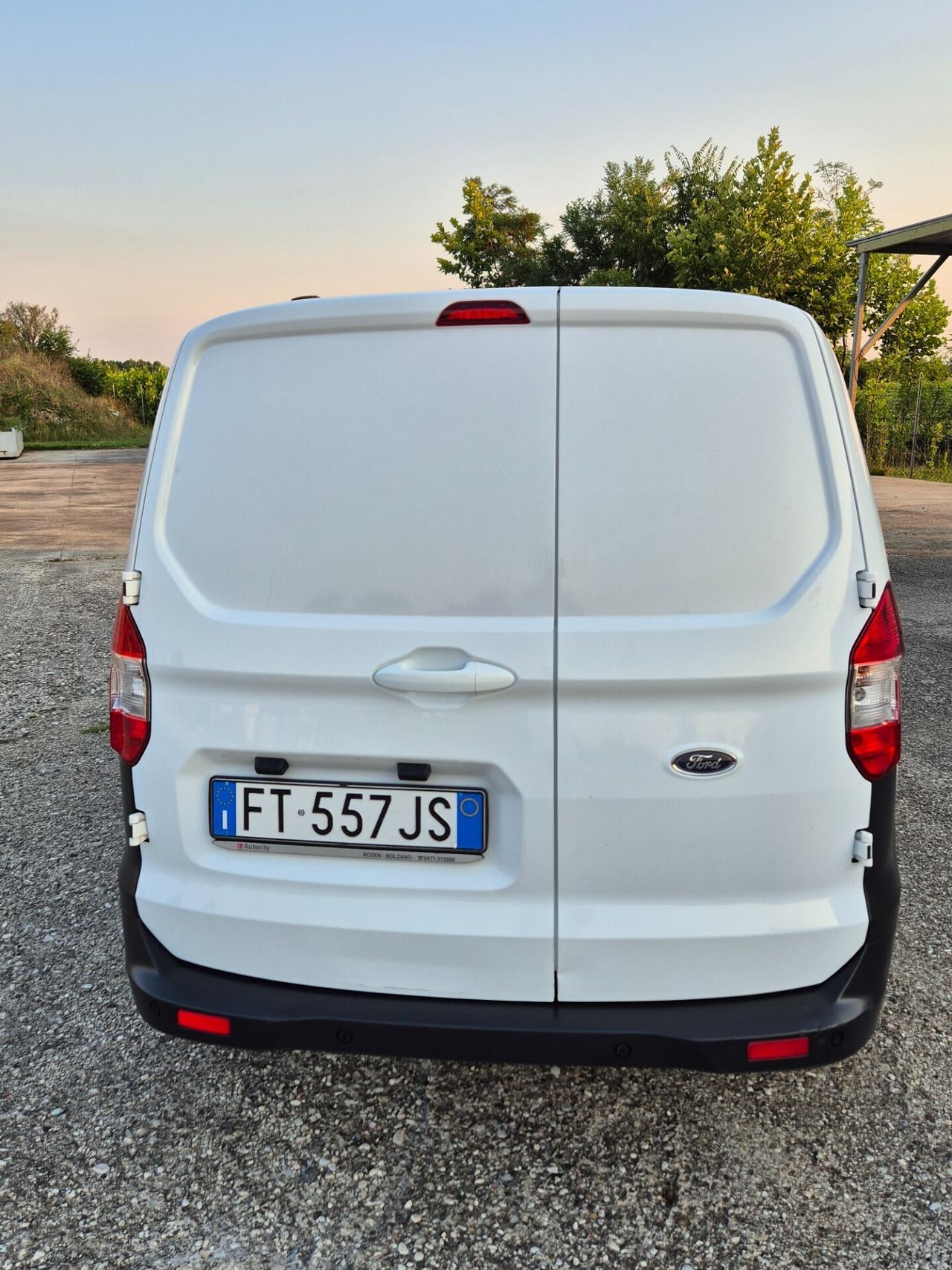 Ford Transit Courier 1.5 TDCi 95CV Van Trend