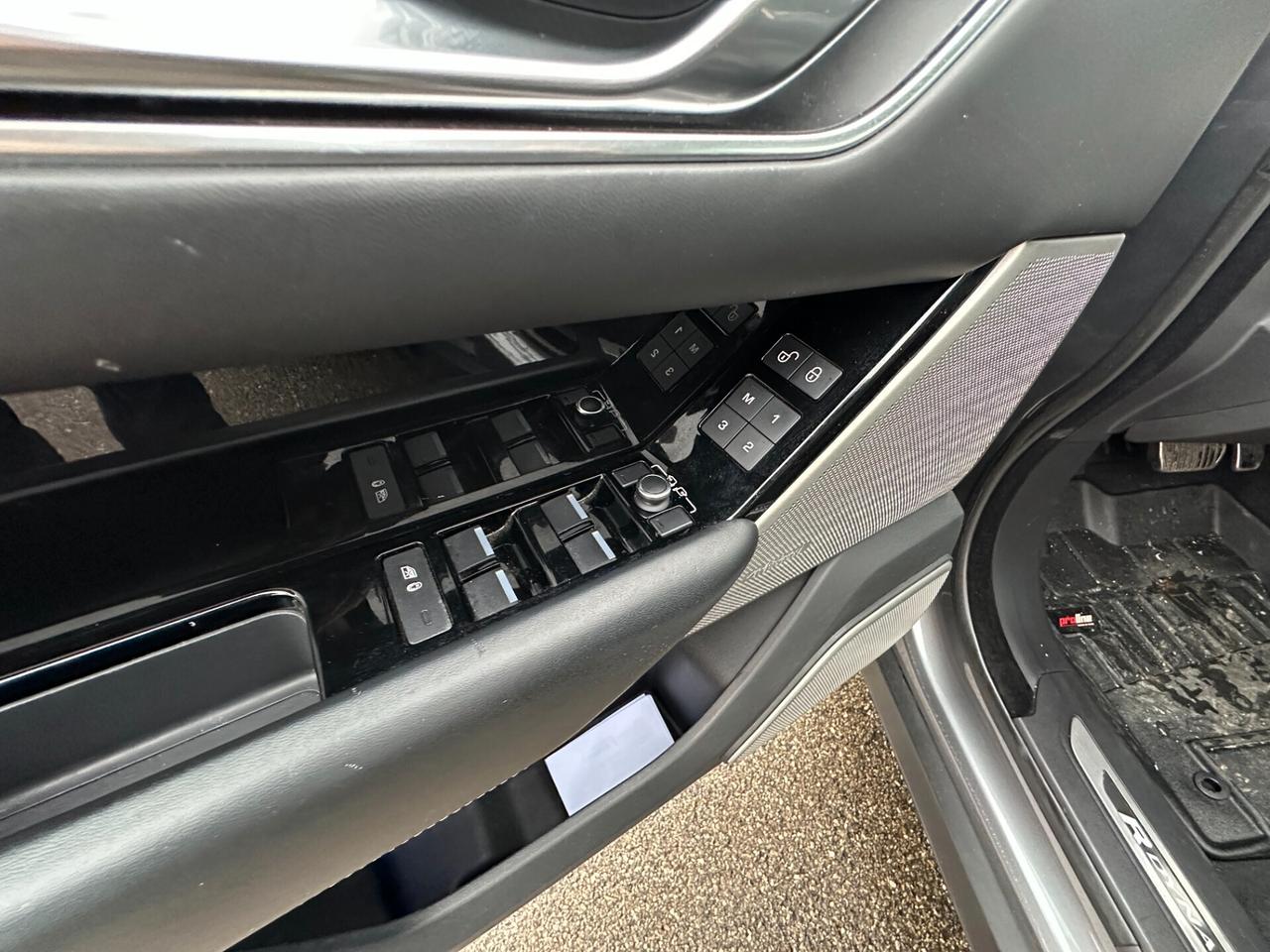 Land Rover Range Velar 3.0 V6 SD6 300 CV R-Dynamic HSE