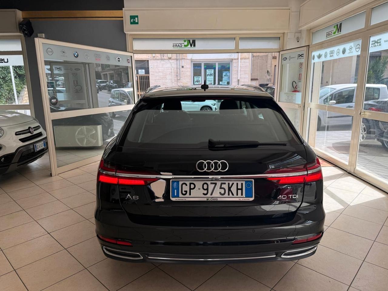 Audi A4 Avant 40 TDI quattro S tronic Business Advanced