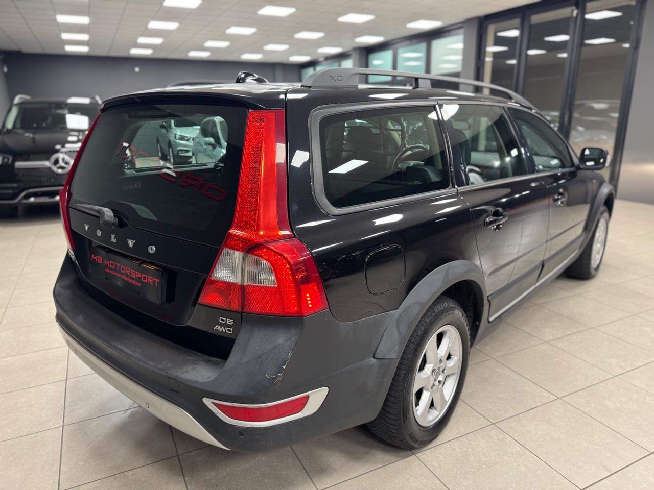 Volvo XC 70 XC70 D5 205 CV AWD Summum
