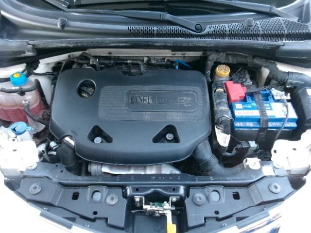 Lancia Ypsilon 0.9 TwinAir 85 CV 5 porte Metano Ecochic Gold