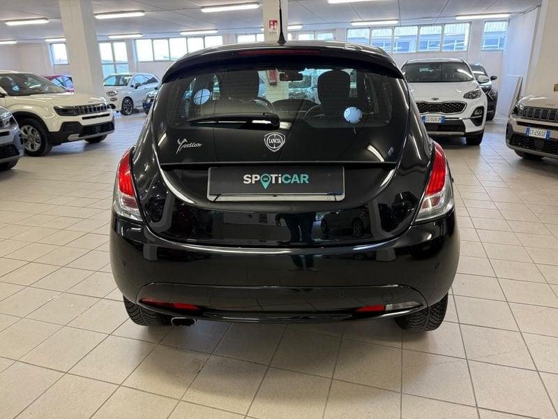 Lancia Ypsilon 1.2 69 CV 5 porte Gold