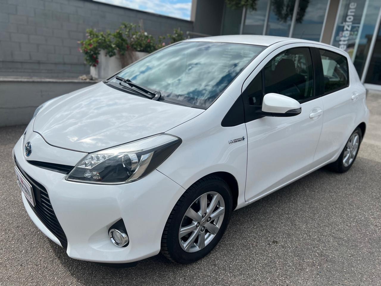 Toyota Yaris 5pt 1.5h 75cv Active OK NEOPAT. TELCLIMA/CAMERA