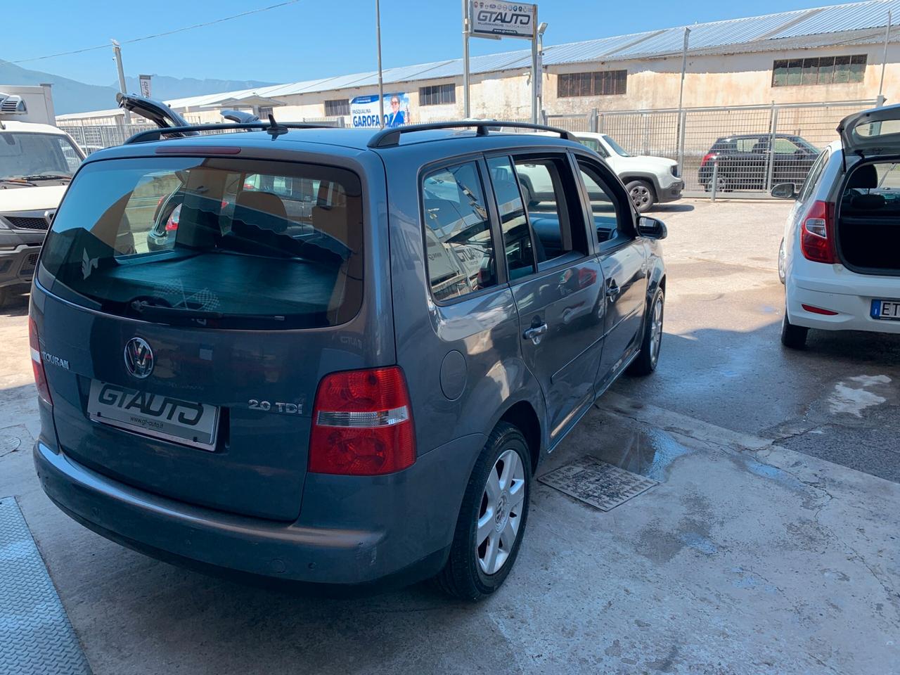 Volkswagen Touran 2.0 TDI Highline