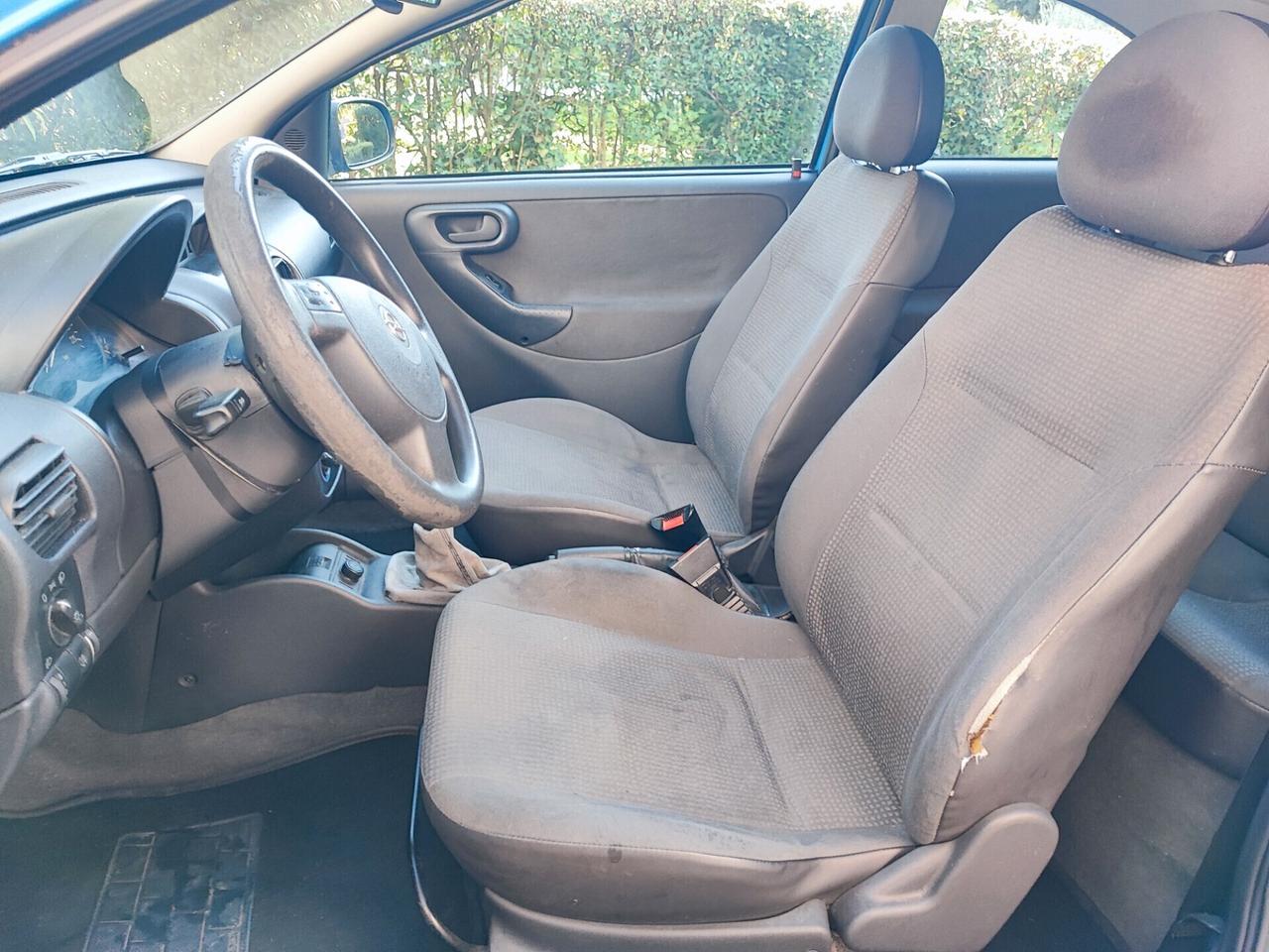 Opel Corsa 1.0 benz euro 4 neopatentati