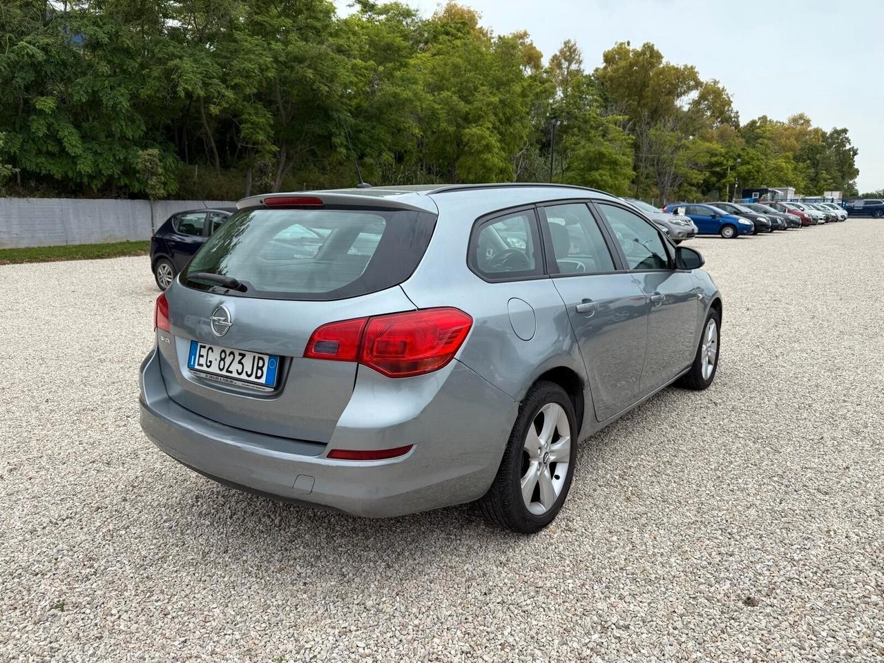 Opel Astra 1.4 100CV Sports Tourer Cosmo
